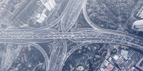 Cars on the motorway symbolising infrastructure management with a SaaS solution